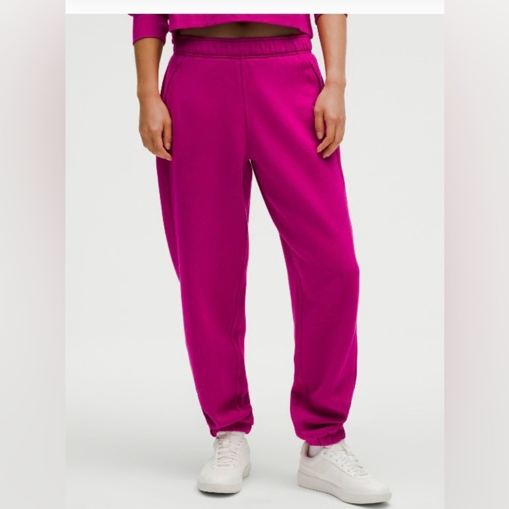 Lululemon scuba joggers regular Ripened Raspberry